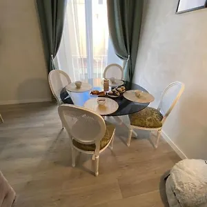  Hébergement de vacances Venustasnapoli